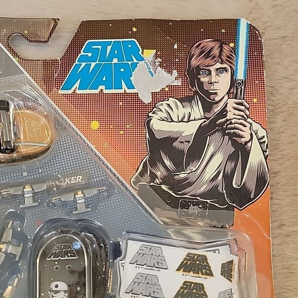TECH DECK STAR WARS METALLIC BOARD SET - NEW! - Picture 5 of 13